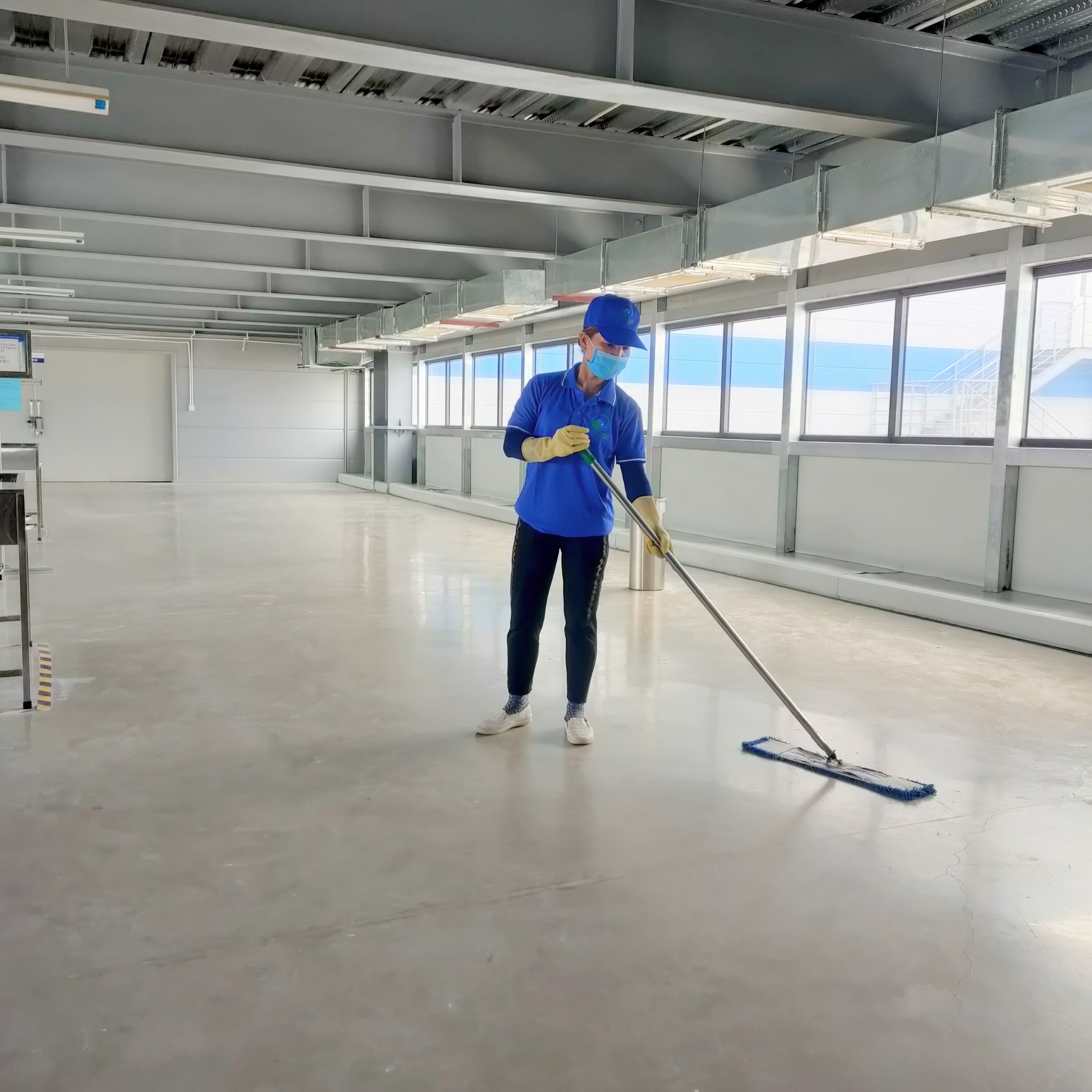 Dọn dẹp văn phòng nhà xưởng